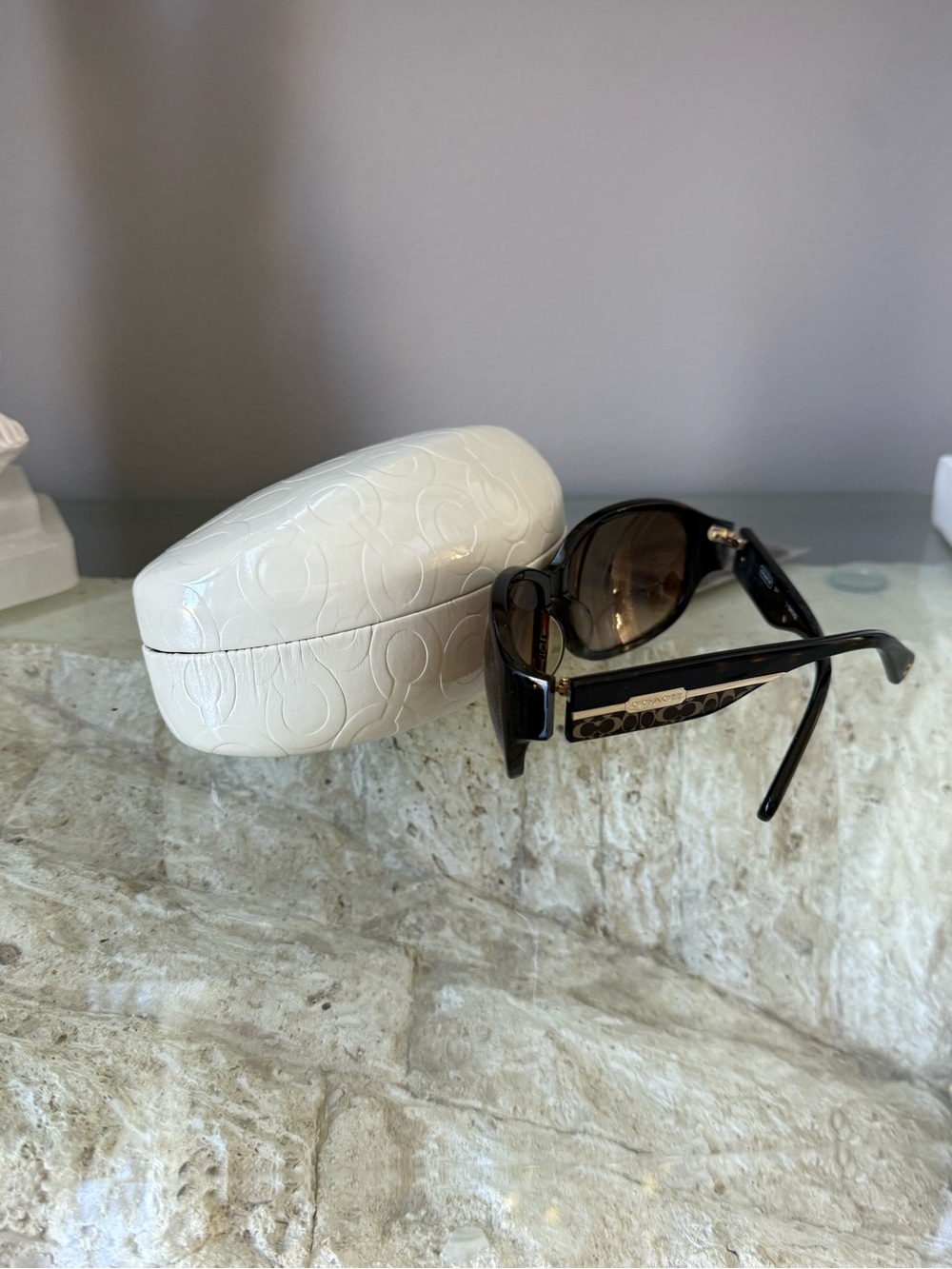 Coach Women's Tortoiseshell Sunglasses with Brown Gradient Lenses - Picture 5 of 6